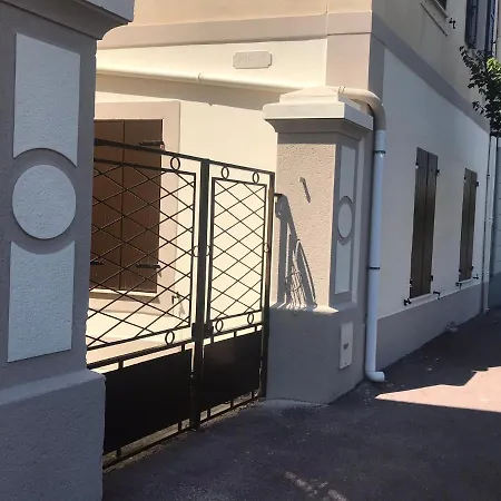 La Camille Apartment *